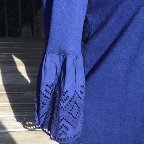 BR top with  bell sleeves. S. Like new! - Picture 4 of 8